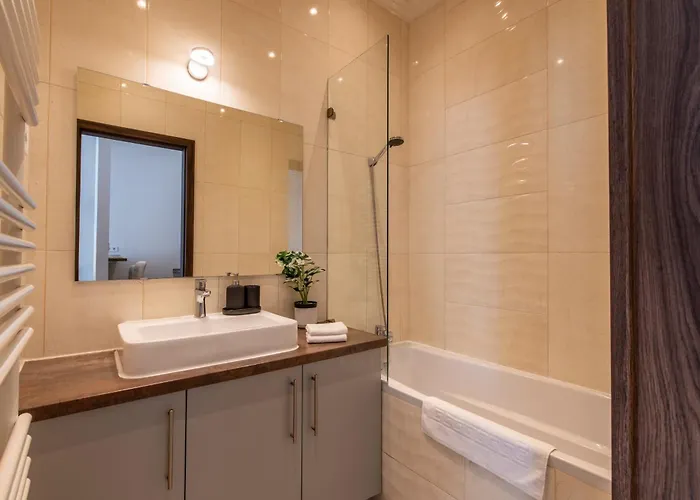Ultra Paulay Ede Street 1br *