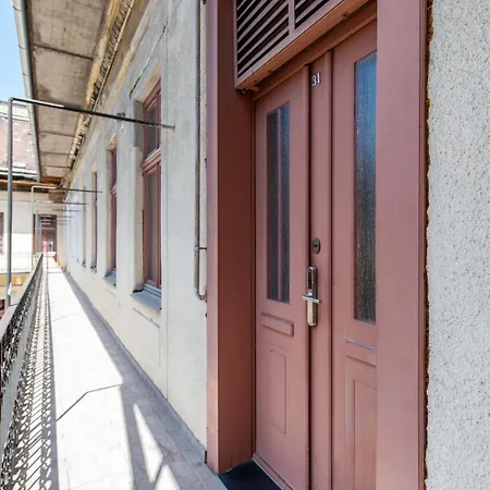 Ultra Paulay Ede Street 1br Apartment Budapest